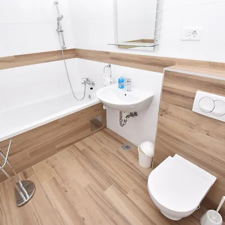 Ivana * Brodarica (Sibenik-Knin)