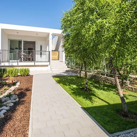Ivana Apartamento Brodarica (Sibenik-Knin)