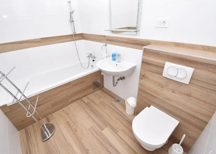 Ivana * Brodarica (Sibenik-Knin)